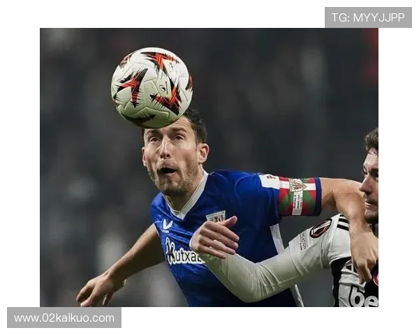 毕包队长德马科斯:投掷焰火行为不可接受,我向罗马球迷道歉 毕包队长德马科斯:投掷焰火行为不可接受,我向罗马球迷道歉